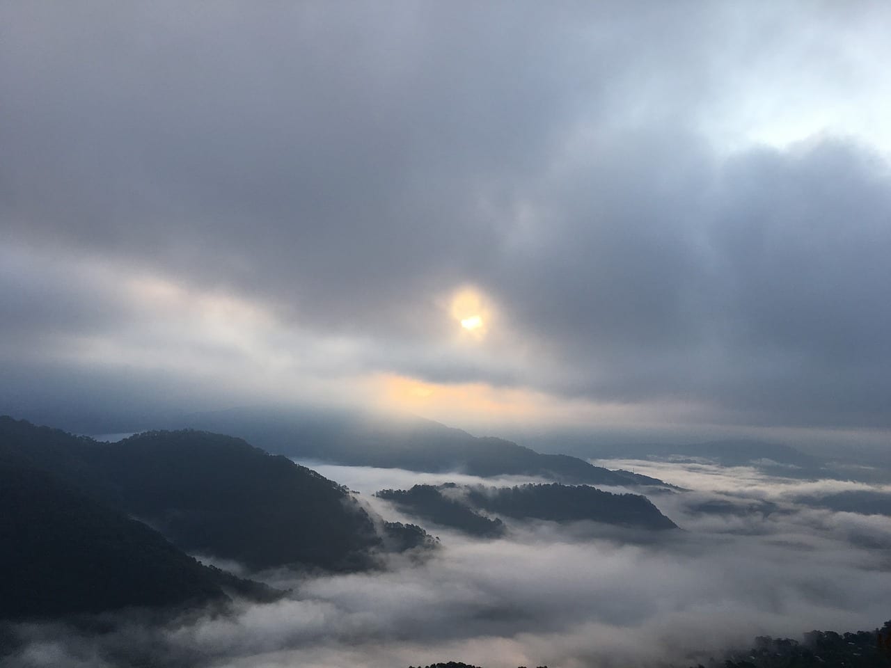 photographic-background-1534166_1280 BENGUET