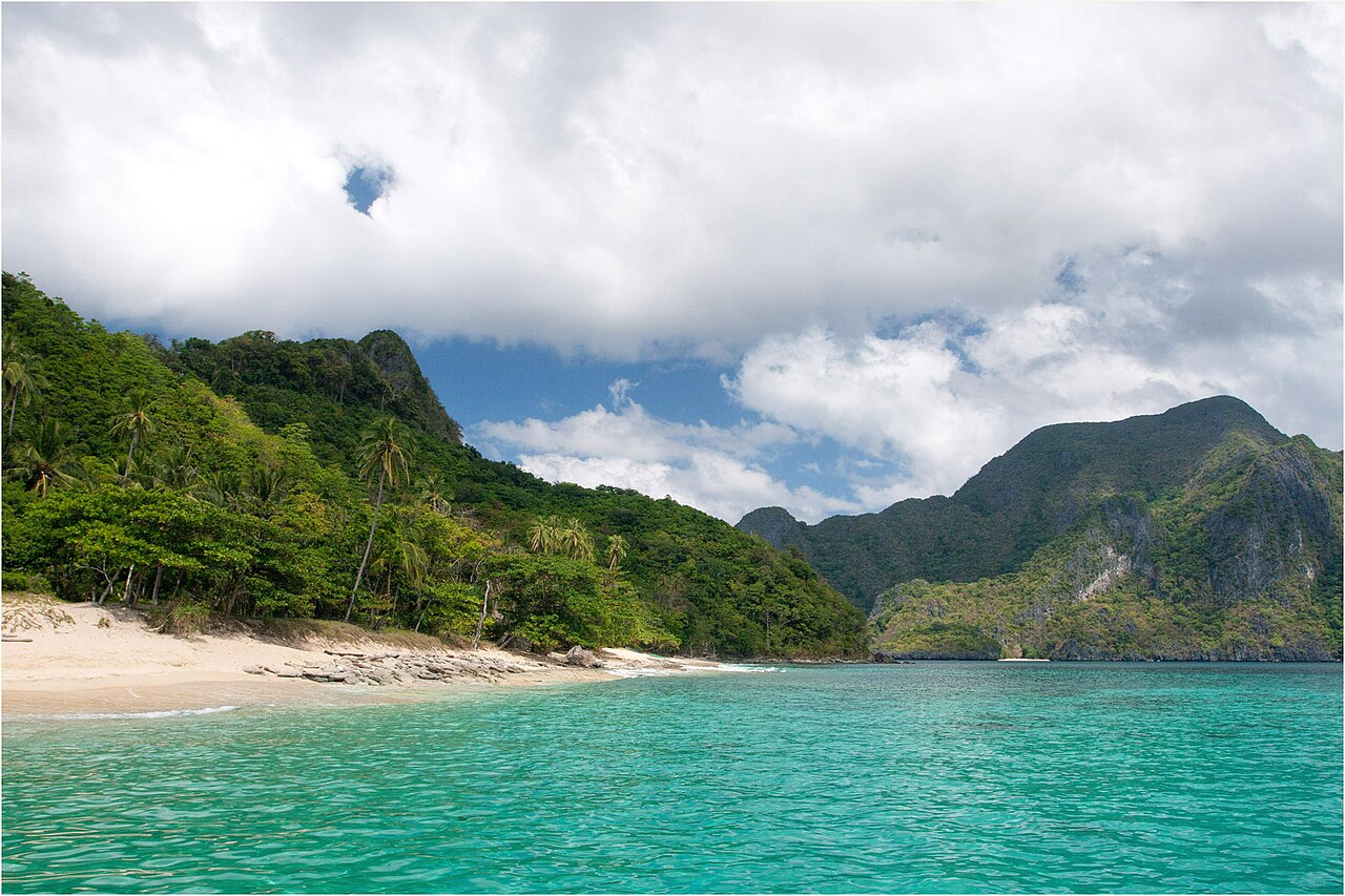 Helicopter Island (Dilumacad), en el Tour C de El Nido